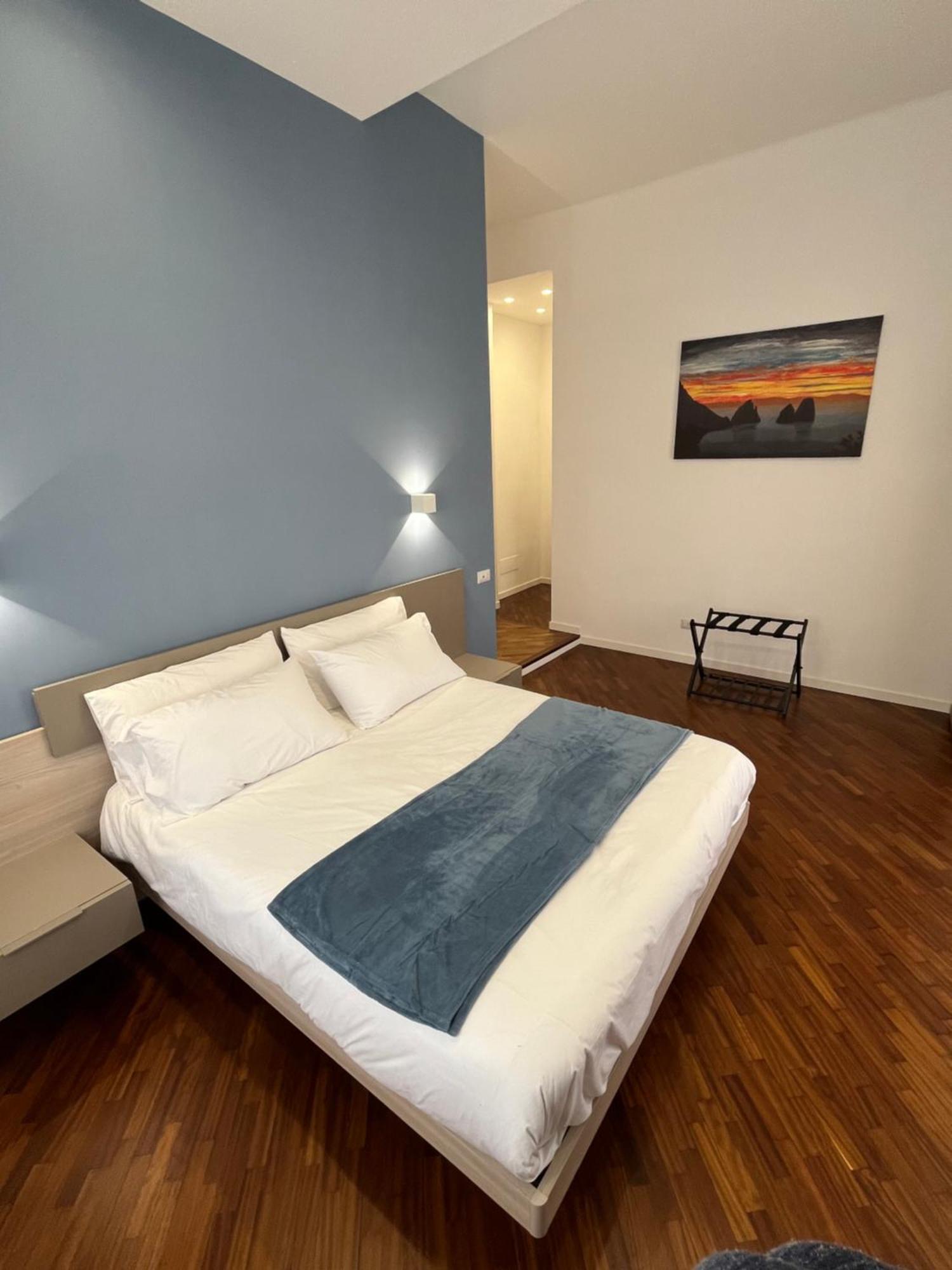 Maison Grimaldi Napoli Bagian luar foto