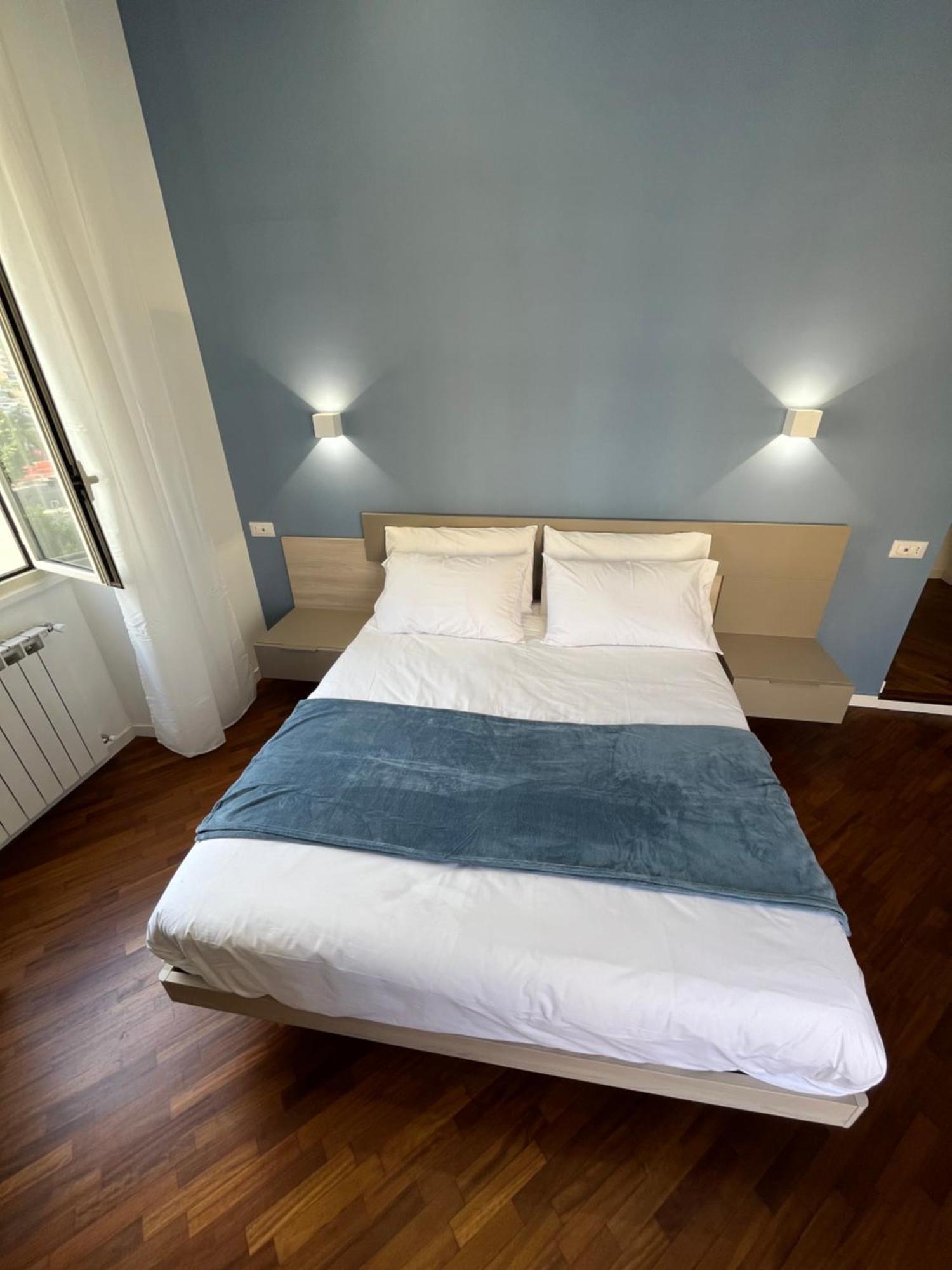 Maison Grimaldi Napoli Bagian luar foto