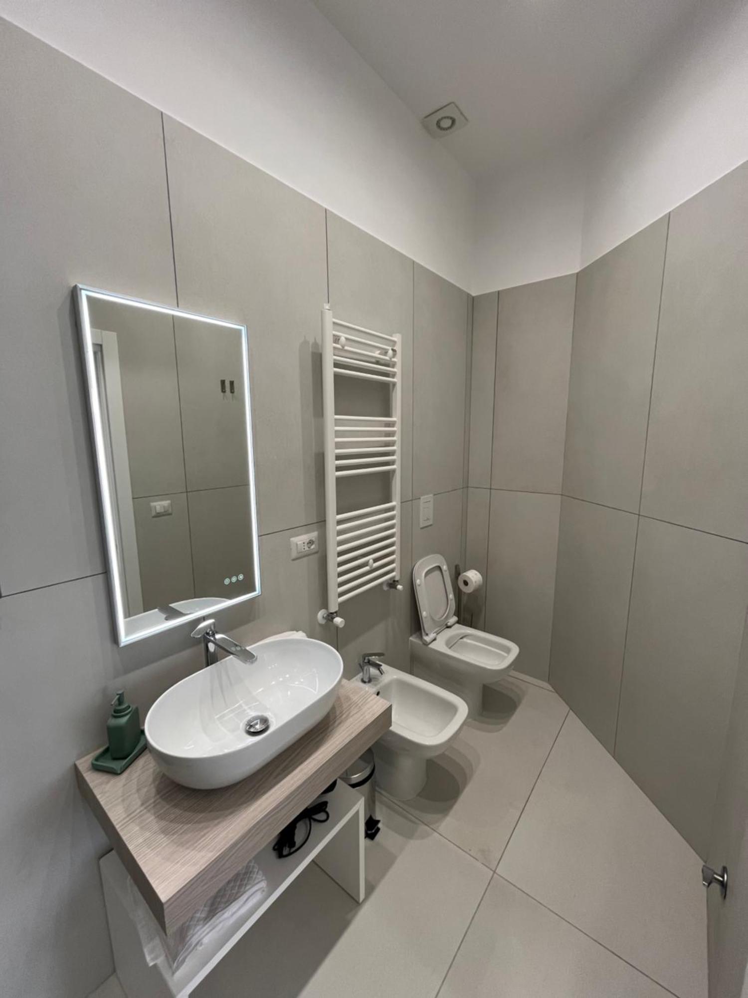 Maison Grimaldi Napoli Bagian luar foto
