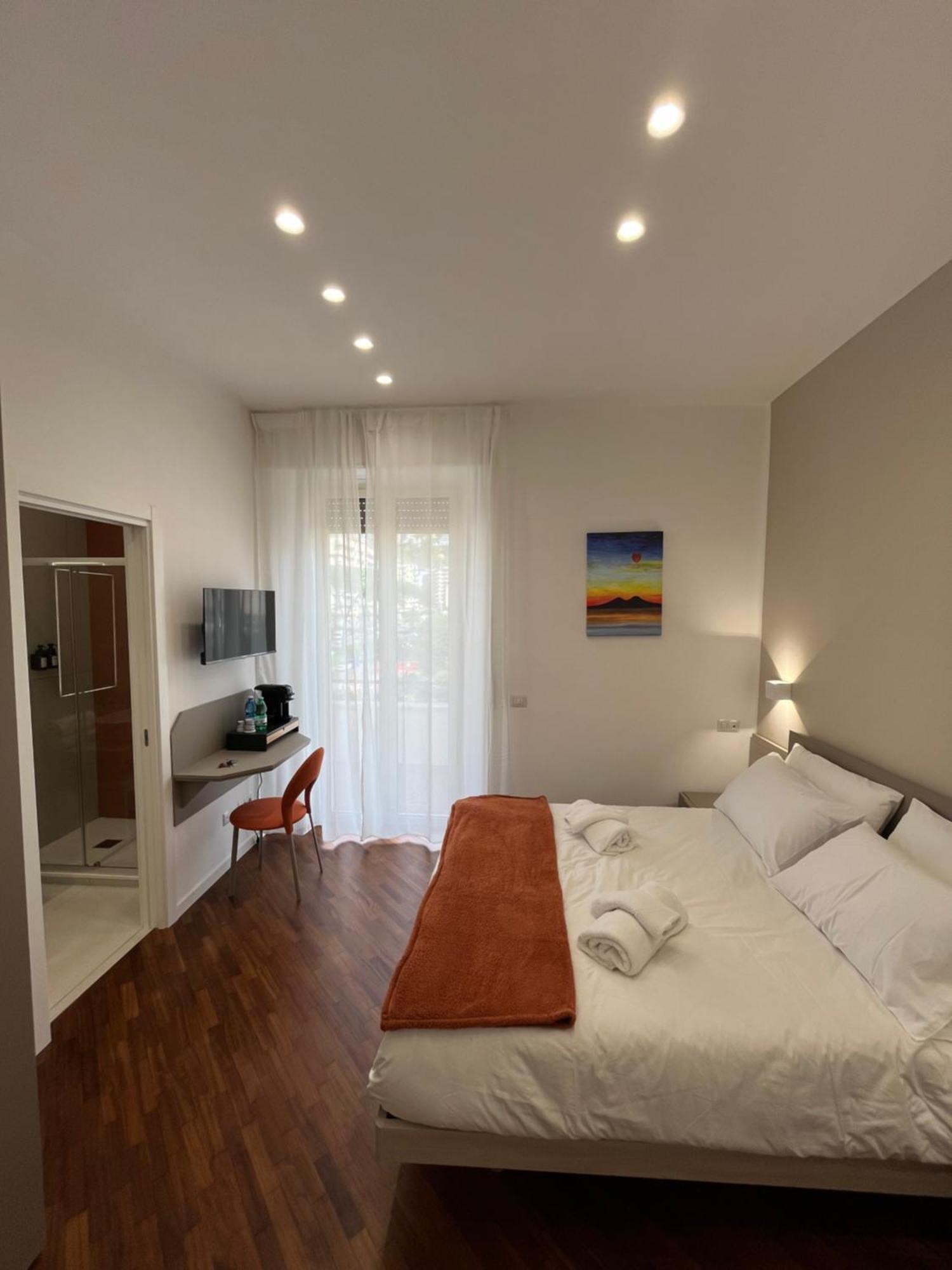 Maison Grimaldi Napoli Bagian luar foto