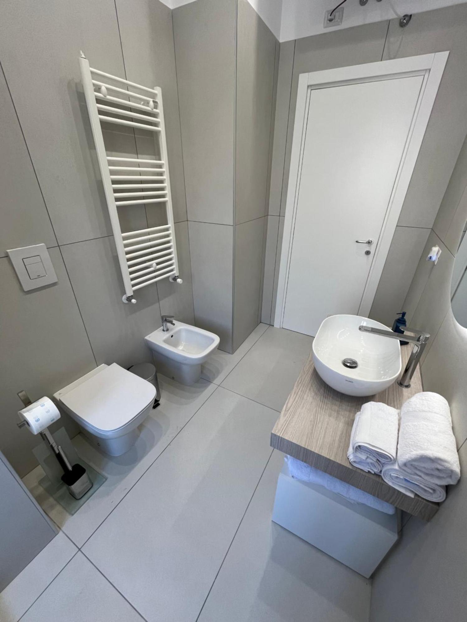 Maison Grimaldi Napoli Bagian luar foto