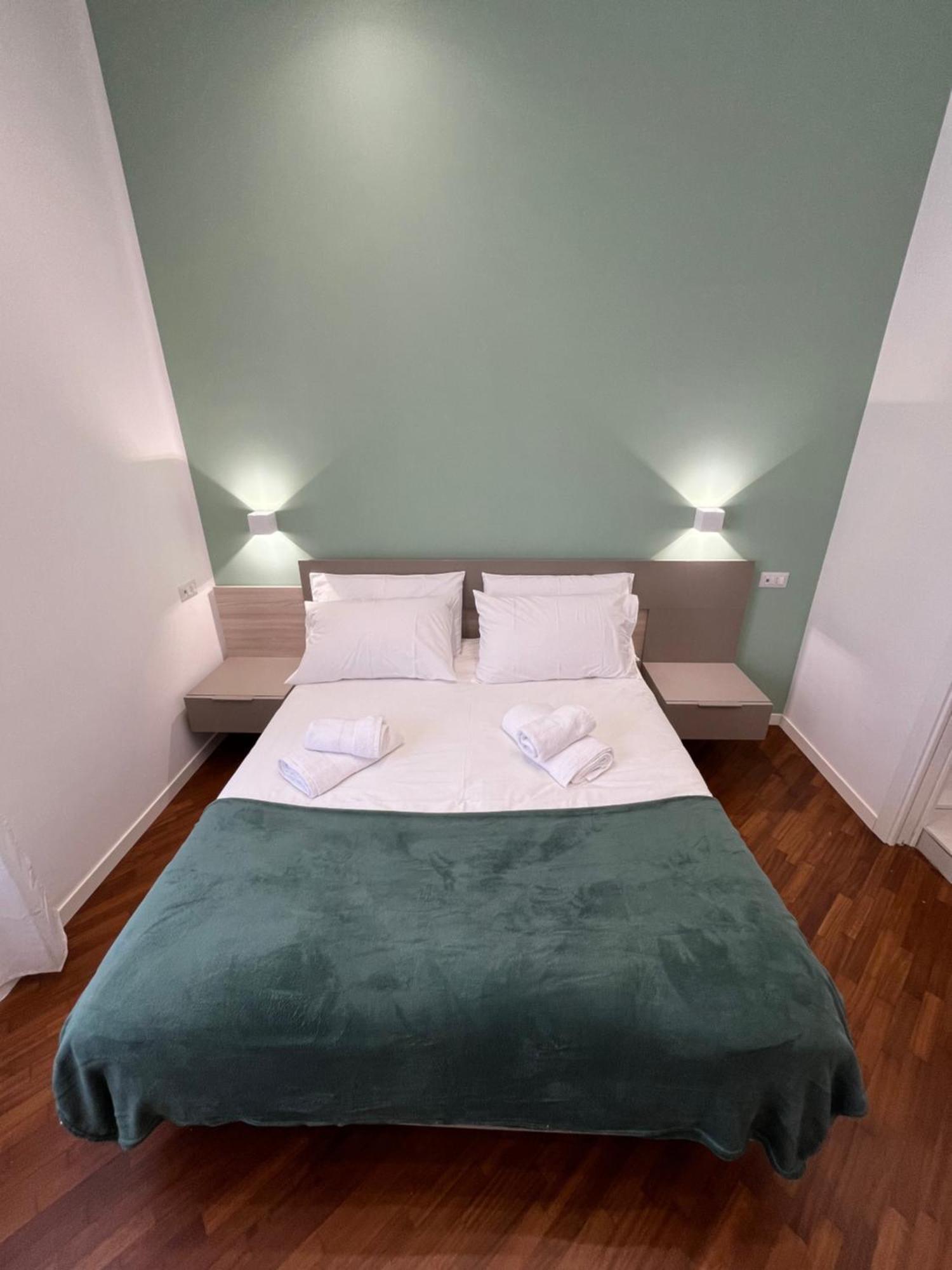 Maison Grimaldi Napoli Bagian luar foto